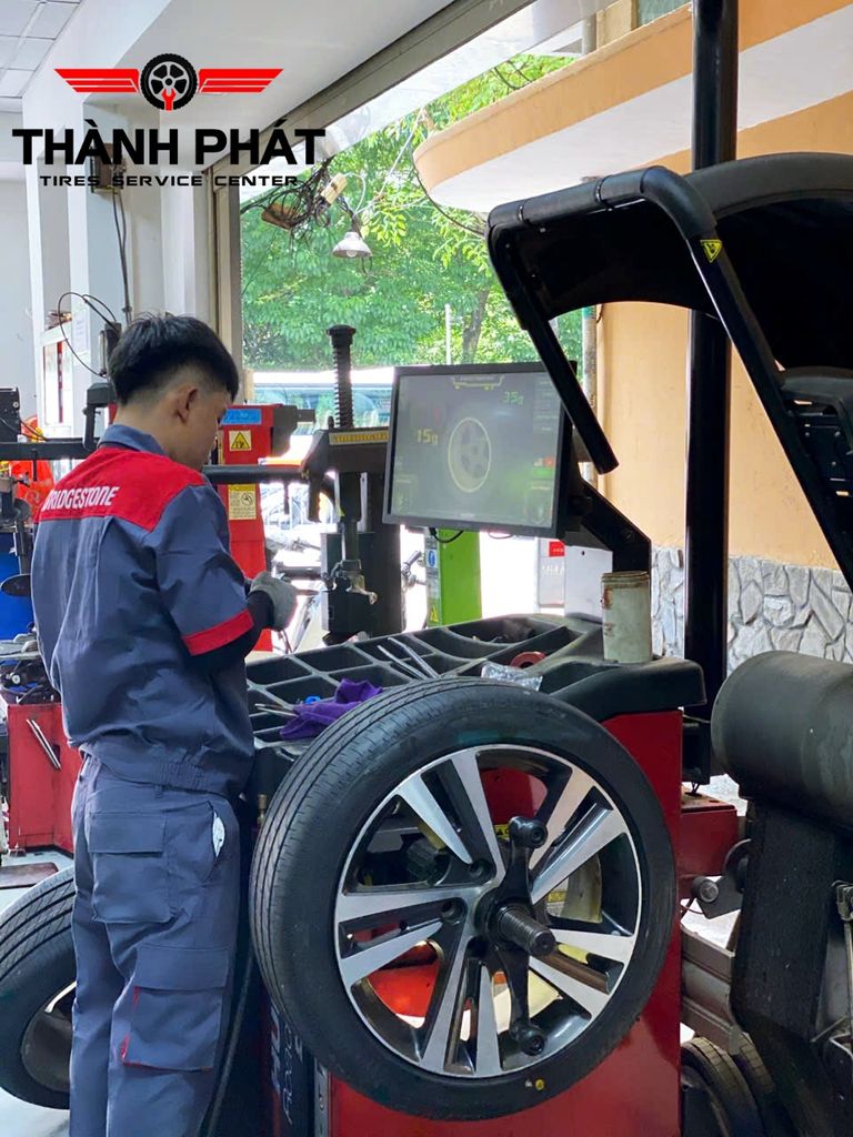 Lốp BRIDGESTONE 215/45R17 [91W] Turanza T005A