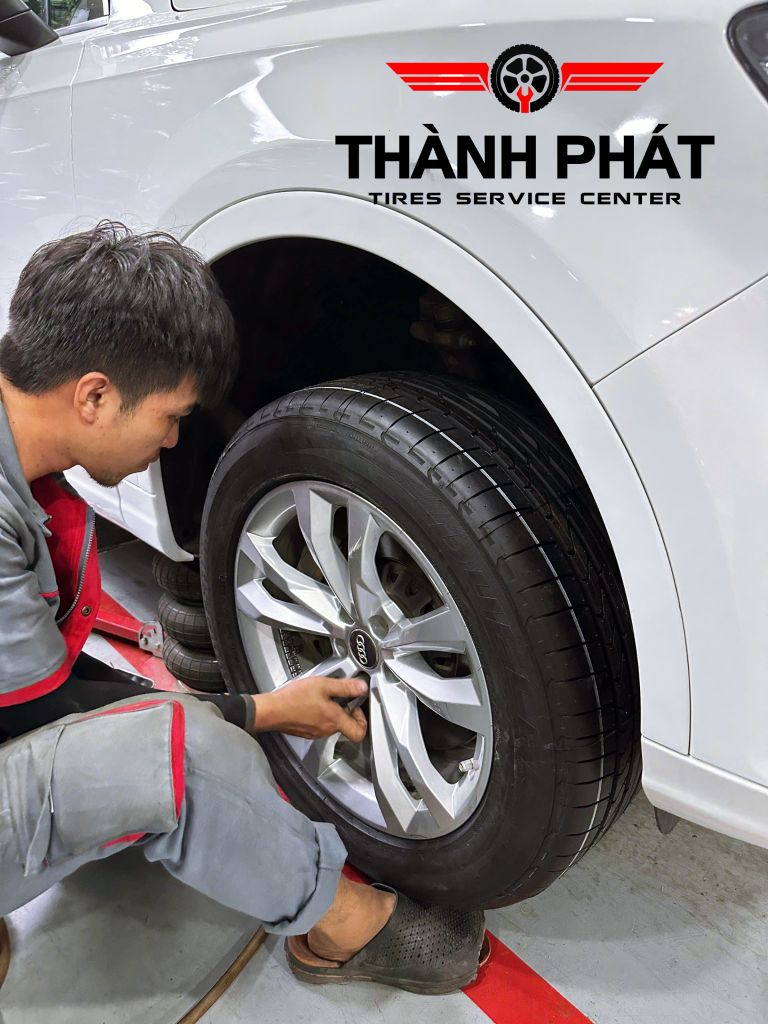 Lốp BRIDGESTONE 255/55R19 [111Y] Dueler H/P Sport