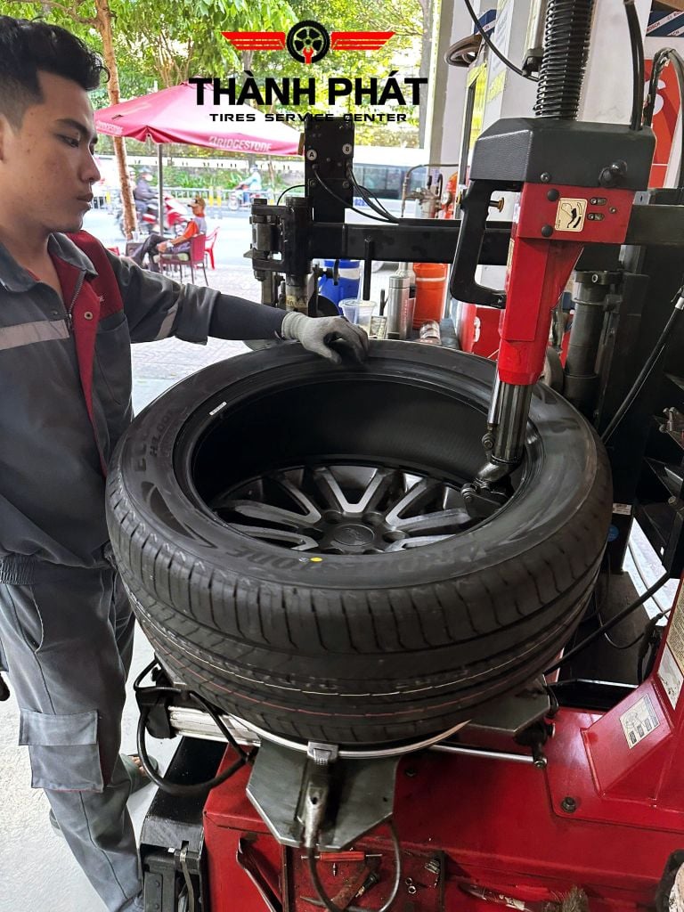 Lốp BRIDGESTONE 265/50R20 [107V] ECOPIA H/L001