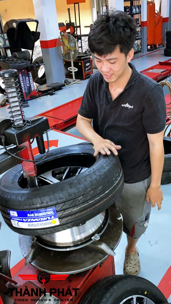 Lốp BRIDGESTONE 205/55R16 [91V] Turanza T005A
