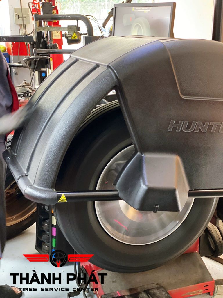 Lốp BRIDGESTONE 265/65R17 [112S] Dueler 684A INDO