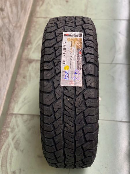 Lốp Hankook 235/65R17 RF12