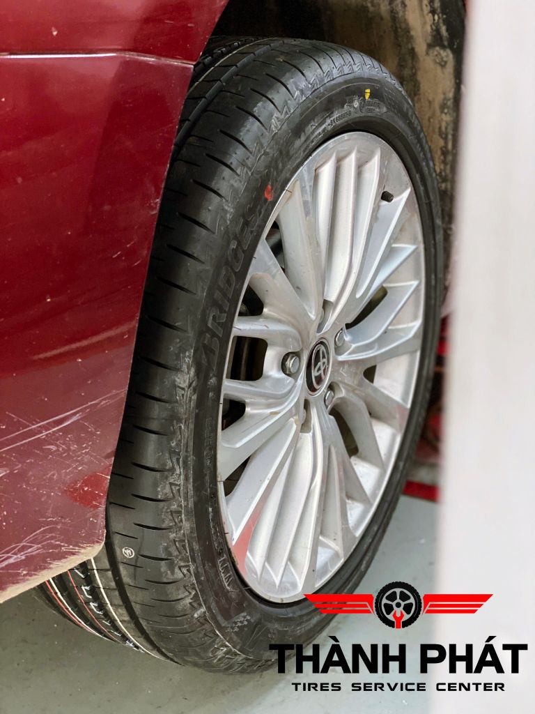 Lốp BRIDGESTONE 235/45R18 [94W] Turanza T005A
