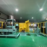  Hệ thống máy đúc kết hợp robot tối ưu hóa công đoạn sản xuất 