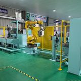  Robot kết hợp tool gắp sản phẩm 