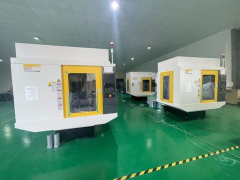 GiẢI PHÁP TỰ ĐỘNG HÓA CHO NHÀ MÁY GIA CÔNG CNC