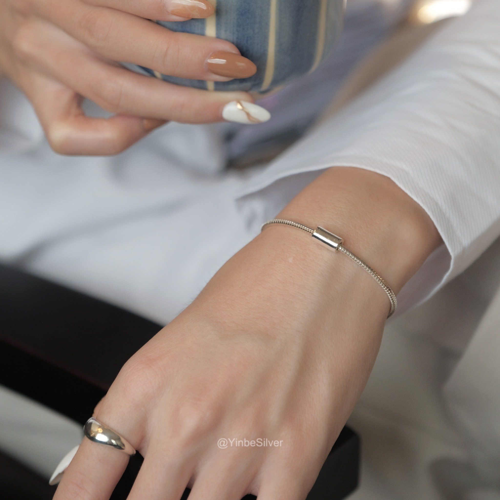  Vòng Tay Bạc Đôi Moment Yinbe Silver Thiêt Kế Hình Trụ Khắc Tên Theo Yêu Cầu 