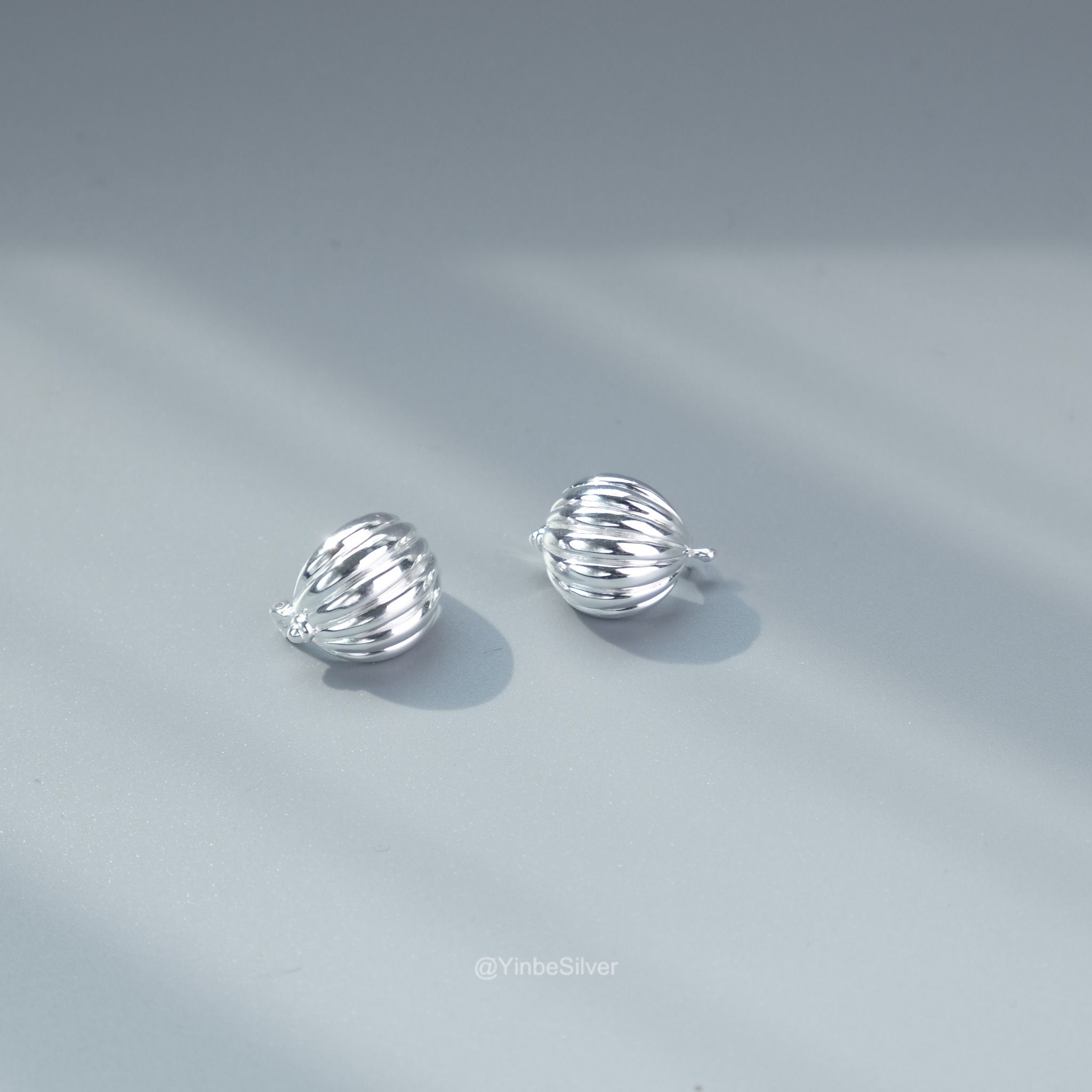  Khuyên Tai Bạc 950 Đèn Lồng Yinbe Silver 