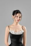  Váy đen dài 2 dây cúp ngực hoa trắng DENIO 