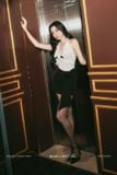  Set áo trắng chân váy đen Thùy Tiên RECHIC 