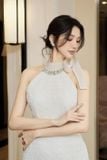  Váy trắng cổ yếm cột nơ viền đá HIU 