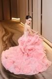  Váy đỏ dài xẻ đùi đính hoa hồng đỏ dưới tà váy RITARA 