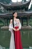 Áo dài cổ yếm tà đỏ quần trắng LINH PHUNG sang chảnh