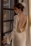  Đầm lụa kem tay dài hở lưng KISSERINE 