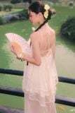  Set áo yếm cổ đính bướm và quần kem JIRENE 