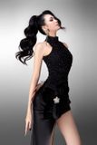  Váy đen lấp lánh cổ yếm tà dài GLAMDOLL 