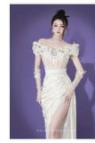  Váy trắng bẹt vai đính đá BELLE PHUONG THAO 