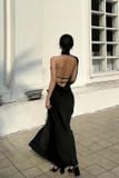  Đầm lụa đen dài cổ yếm KISSERINE 