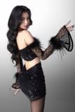  Váy đen bẹt vai khoét eo lấp lánh đính lông GLAMDOLL 