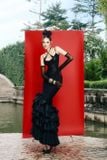  Váy đen dài tà đuôi cá kèm bao tay GLAMDOLL 