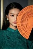  Áo dài Chu Thủy xanh đậm quần vàng XÉO XỌ 