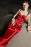  Set đỏ Chiara gồm áo và chân váy lụa dài MAEL FEMME 