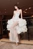 Váy cúp ngực trắng kèm choàng bông hồng bự MAEL FEMME đi tiệc đẹp