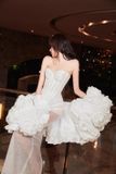  Váy cúp ngực trắng kèm choàng bông hồng bự MAEL FEMME 
