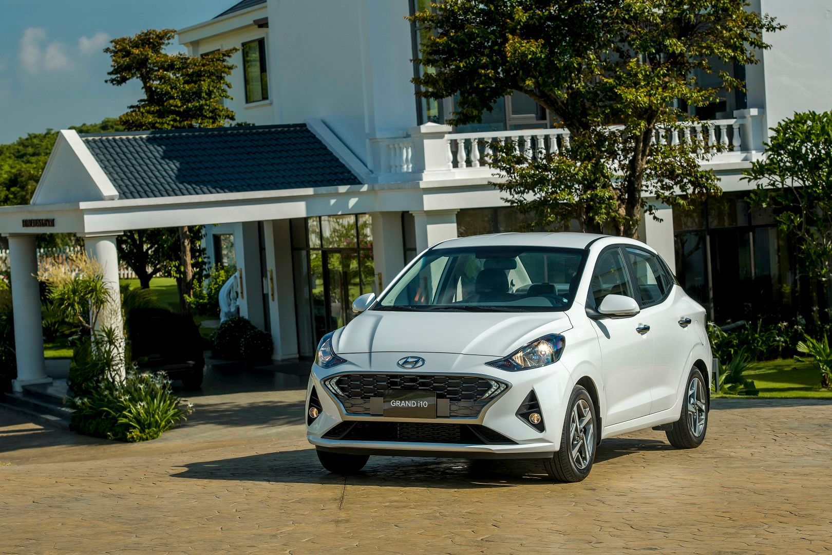  Hyundai i10  Sedan All New 