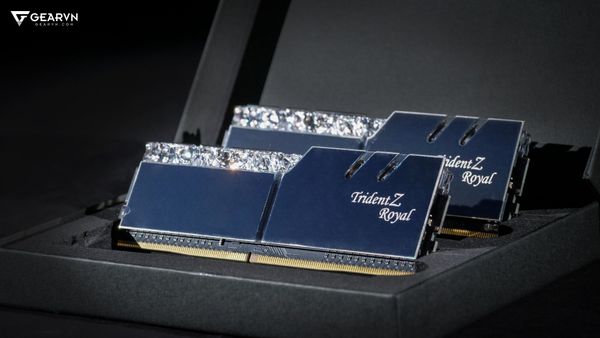  Ram G.Skill Trident Z RGB Royal Silver 2x8GB 5066mhz (F4-5066C20D-16GTRS) 