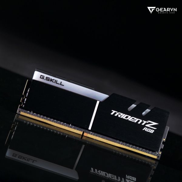  (32G DDR4 2x16G 3000) G.SKILL Trident Z RGB CL16-18-18-38 