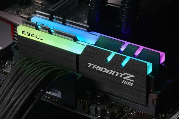  (32G DDR4 2x16G 3000) G.SKILL Trident Z RGB CL16-18-18-38 