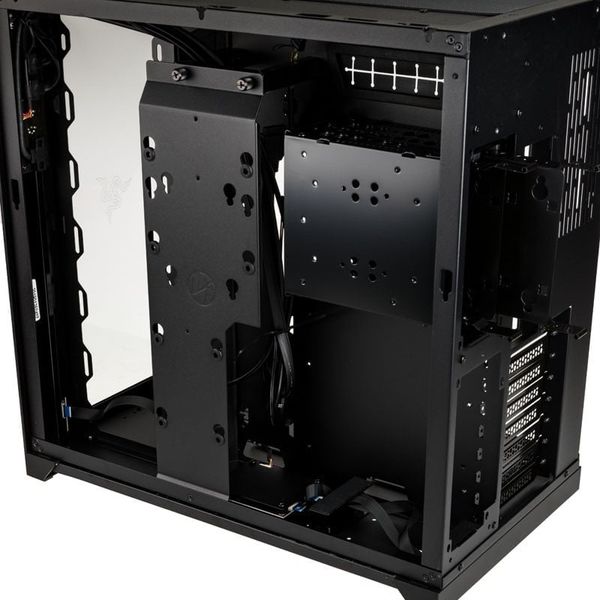  Vỏ máy tính LIAN LI PC-011 Dynamic RAZER 