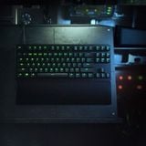  Bàn phím Razer Huntsman V2 Tenkeyless - Clicky Purple Switch 