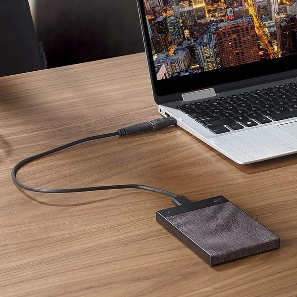  Ổ cứng di động 1TB Seagate Backup Plus Ultra Touch 2.5" USB-C (Đen) 