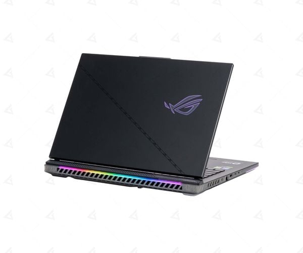  Laptop gaming ASUS ROG Strix SCAR 18 G834JY N6039W 