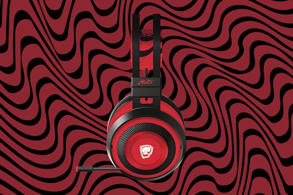  Tai nghe Razer Nari Ultimate PewDiePie Edition 