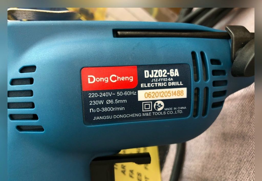 Máy khoan vặn vít 230W Dongcheng DJZ02-6A