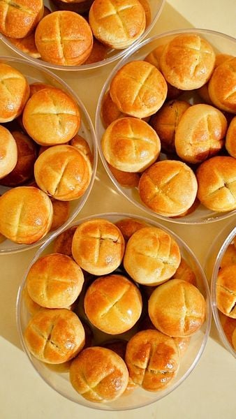 BÁNH DỨA MINI (HỘP 16C)