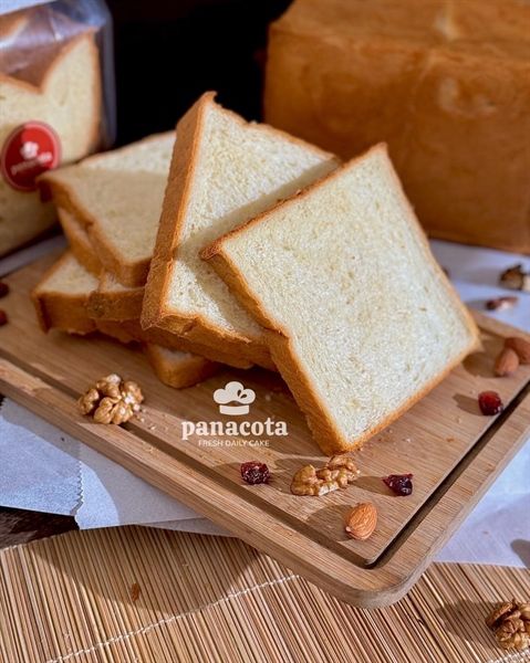 BÁNH MÌ GỐI BƠ SỮA