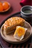 BÁNH NƯỚNG ĐẬU XANH TRỨNG MUỐI