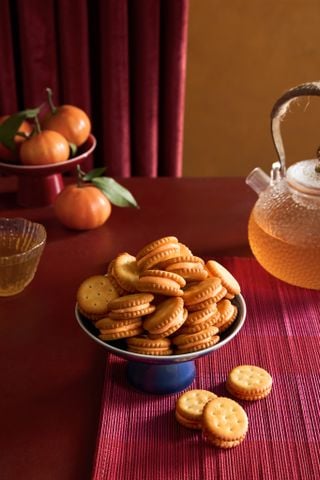 BÁNH QUY MẶN KẸP NOUGAT VỊ PHOMAI