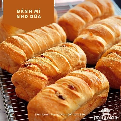 BÁNH MÌ NHO DỪA
