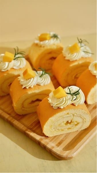 BÁNH CUỘN PHOMAI MỨT XOÀI