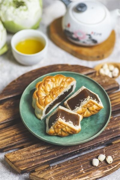 BÁNH NƯỚNG HẠT SEN TÁO ĐỎ