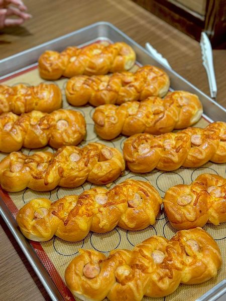 BÁNH MÌ XÚC XÍCH