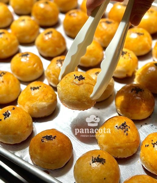 BÁNH TRUNG THU LAVA TRỨNG MUỐI LẺ