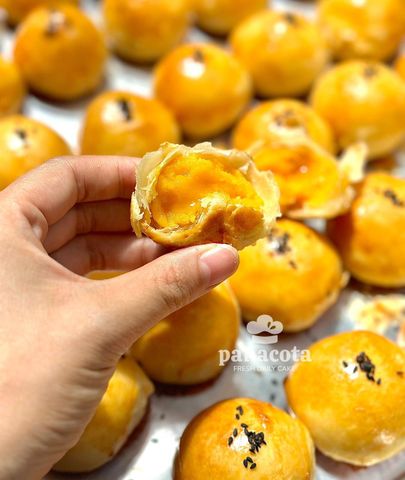 BÁNH TRUNG THU LAVA TRỨNG MUỐI LẺ