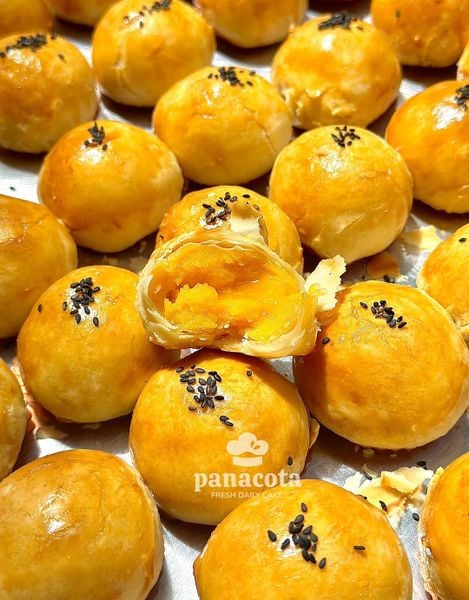 BÁNH TRUNG THU LAVA TRỨNG MUỐI LẺ