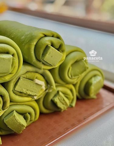 CREPE MATCHA PUDDING